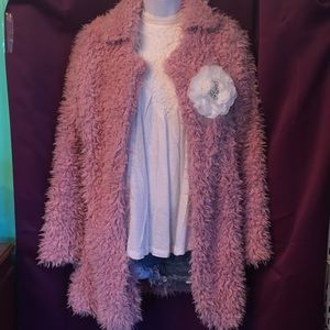 Kivenst woman's light weight fuzzy coat